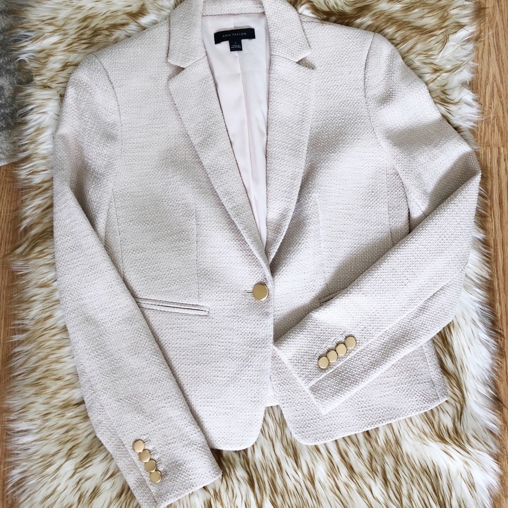 •Ann Taylor• NWOT Ivory Textured Knit Blazer